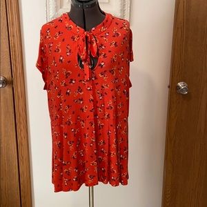ModCloth Floral blouse with keyhole front